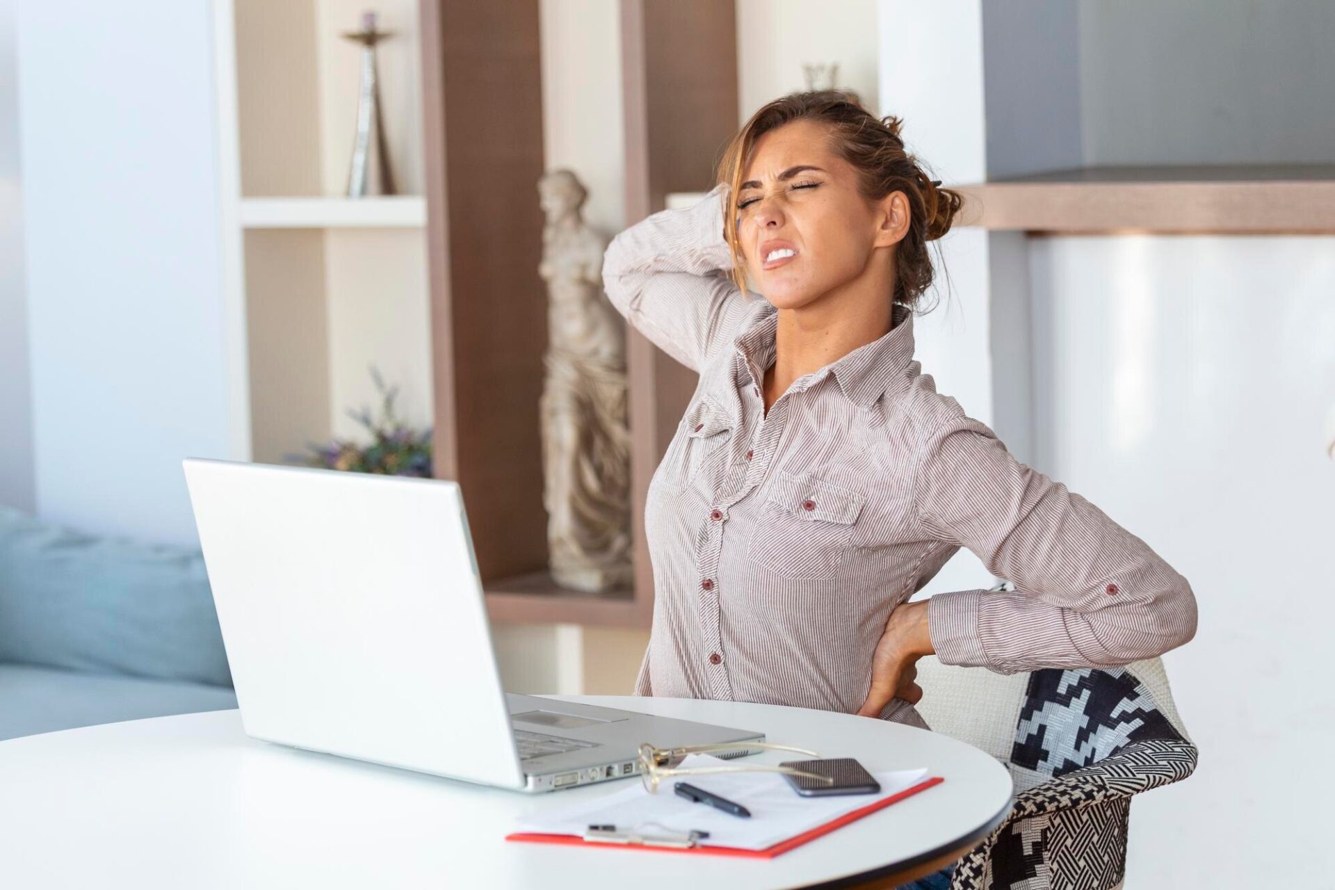 People with sedentary lifestyles benefit from the overall health advantages of infrared saunas